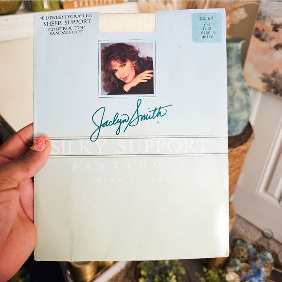 VTG Jaclyn Smith White Silky Support W. Lycra Pantyhose. - Picture 10 of 11